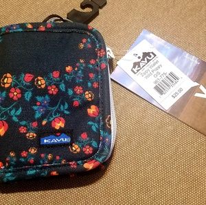 Kavu Zippy Wallet (NWT)